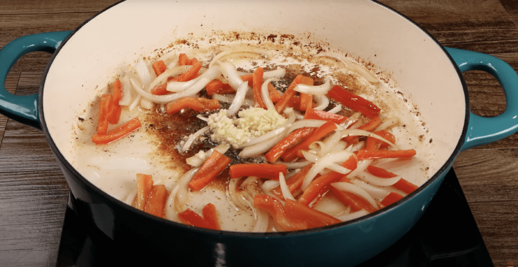 saute vegetable red bell pepper onion
