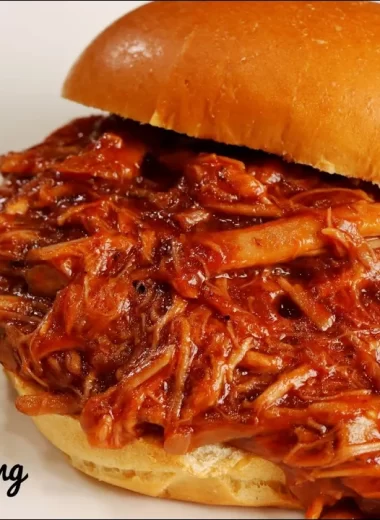 pulled pork sandwich