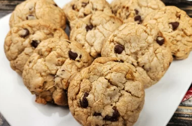 chocolate cookie with walnuts