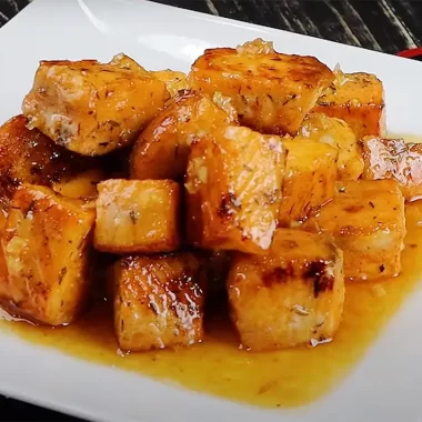 Honey Garlic Salmon Bites